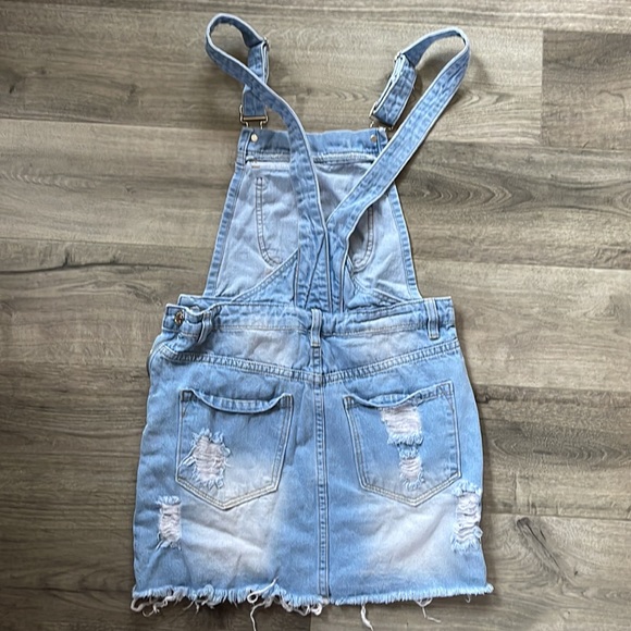 Showpo Jean overall skirt - Picture 6 of 6